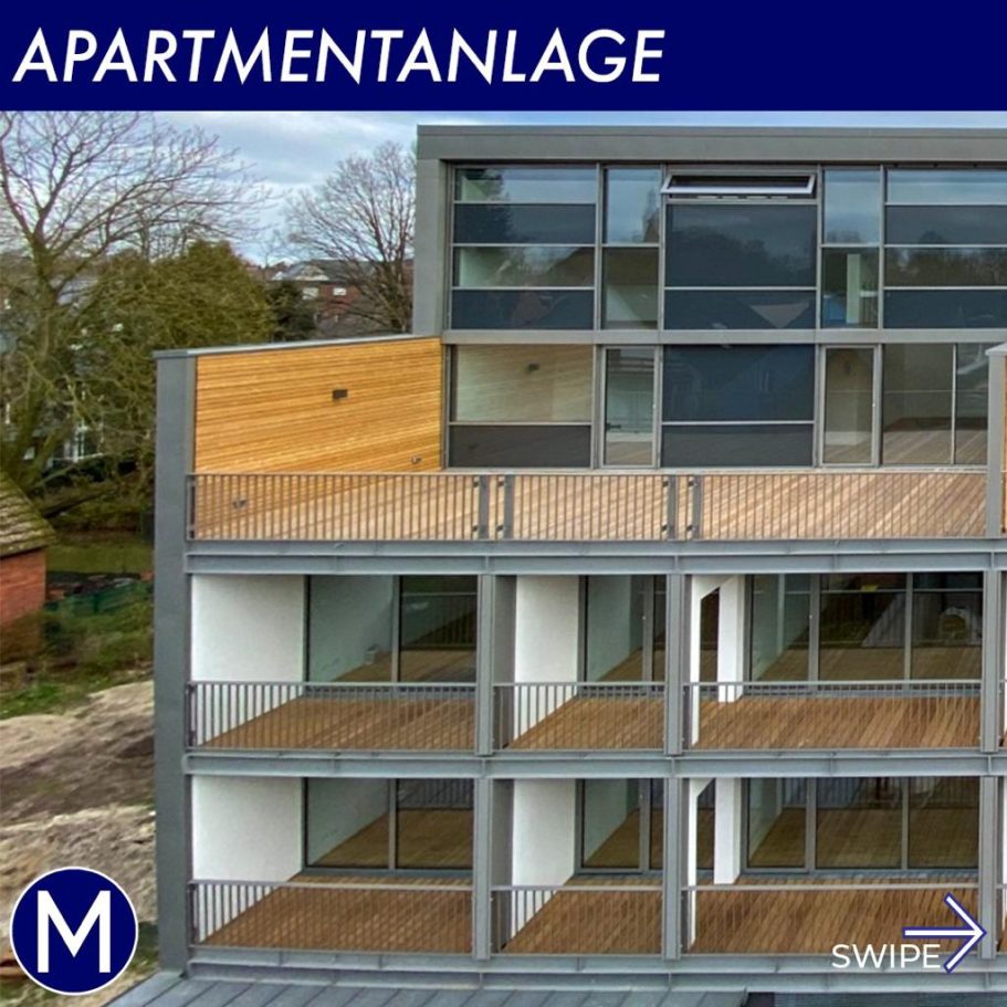 Apartmentanlage mit Außengeländern und Treppen